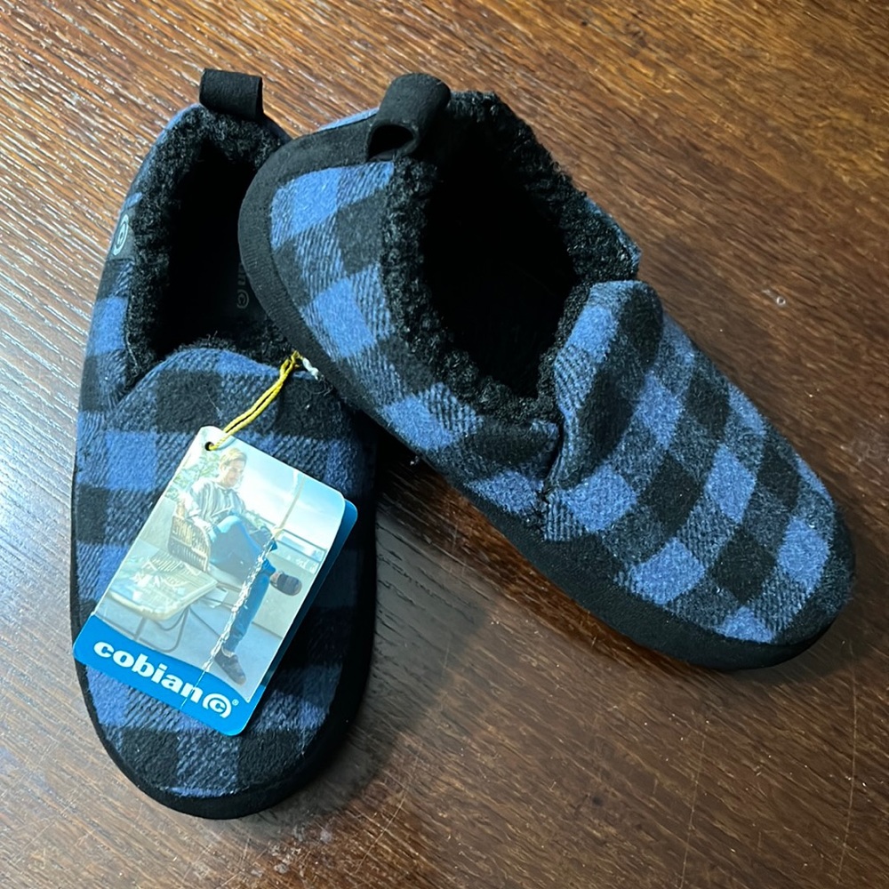 NWT Cobian Men's Log Cabin Slippers House Shoes Black & Blue Checkered Surf $40